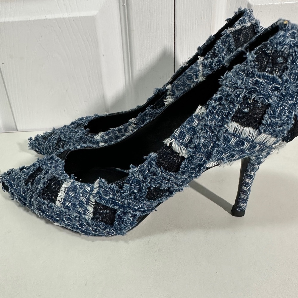 Stylish Frayed Denim Heels - Picture 3 of 7